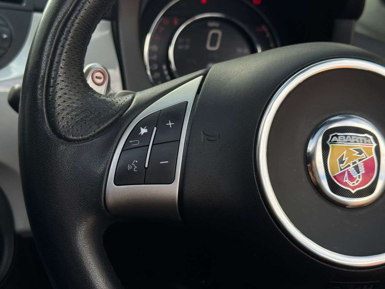 2016 ABARTH 595 2016 ABARTH 595