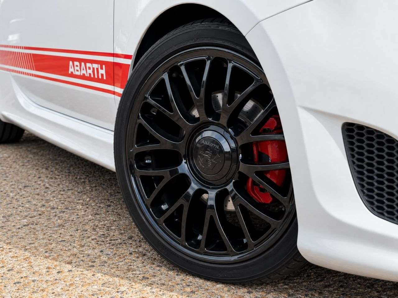 2016 ABARTH 595 2016 ABARTH 595