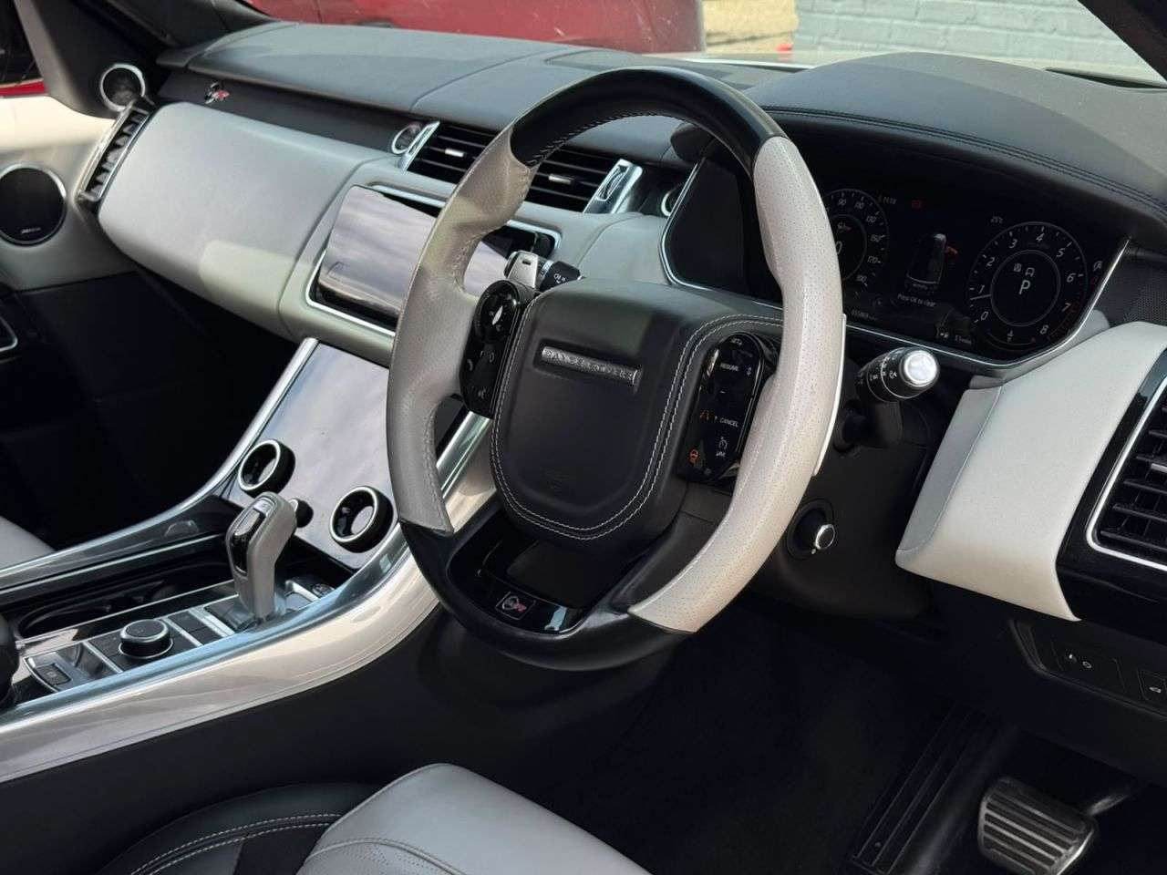 A 2020 LAND ROVER RANGE ROVER SPORT 5.0 P575 V8 GPF SVR SUV 5dr Petrol Auto 4WD Euro 6 (s/s) (575 ps) FINANCE+W A 2020 LAND ROVER RANGE ROVER SPORT 5.0 P575 V8 GPF SVR SUV 5dr Petrol Auto 4WD Euro 6 (s/s) (575 ps) FINANCE+W