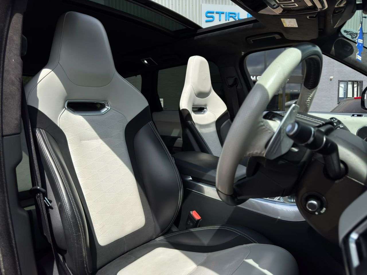 A 2020 LAND ROVER RANGE ROVER SPORT 5.0 P575 V8 GPF SVR SUV 5dr Petrol Auto 4WD Euro 6 (s/s) (575 ps) FINANCE+W A 2020 LAND ROVER RANGE ROVER SPORT 5.0 P575 V8 GPF SVR SUV 5dr Petrol Auto 4WD Euro 6 (s/s) (575 ps) FINANCE+W
