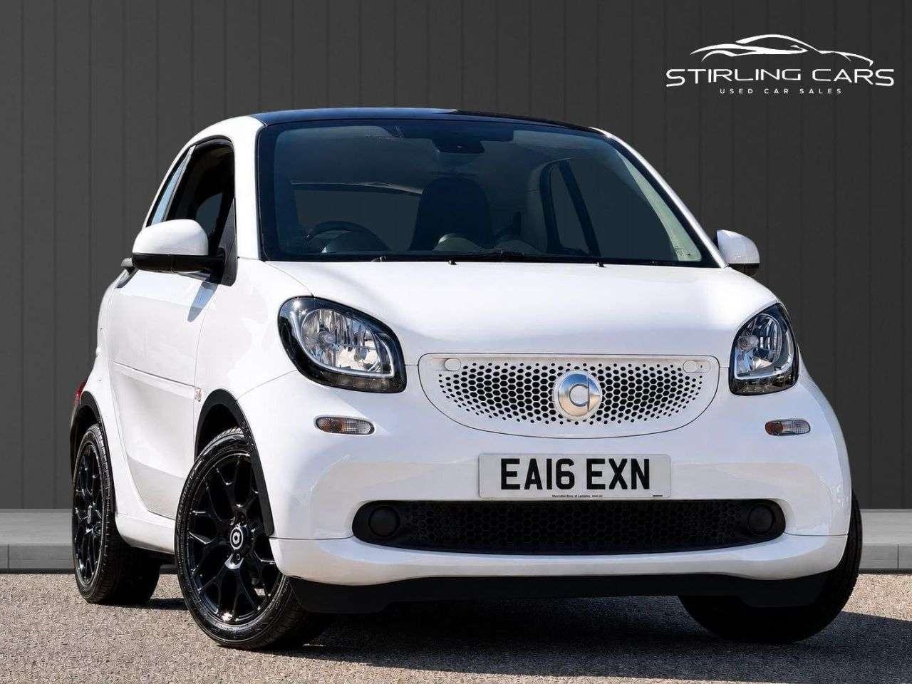 A 2016 SMART FORTWO 1.0 Edition White Coupe 2dr Petrol Twinamic Euro 6 (s/s) (71 ps) FINANCE+WA A 2016 SMART FORTWO 1.0 Edition White Coupe 2dr Petrol Twinamic Euro 6 (s/s) (71 ps) FINANCE+WA