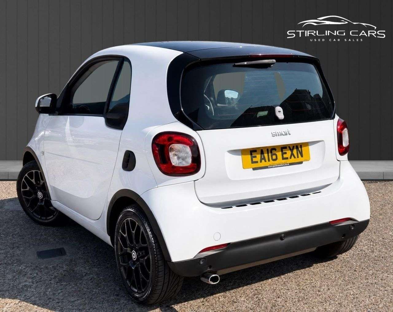A 2016 SMART FORTWO 1.0 Edition White Coupe 2dr Petrol Twinamic Euro 6 (s/s) (71 ps) FINANCE+WA A 2016 SMART FORTWO 1.0 Edition White Coupe 2dr Petrol Twinamic Euro 6 (s/s) (71 ps) FINANCE+WA