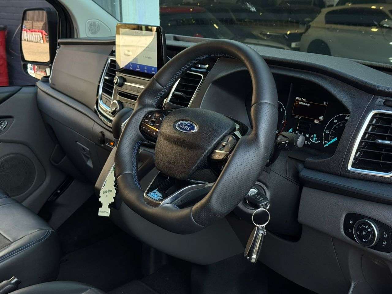 A 2022 FORD TRANSIT CUSTOM 2.0 320 EcoBlue Limited Crew Van Double Cab 5dr Diesel Auto L2 H1 Euro 6 (s A 2022 FORD TRANSIT CUSTOM 2.0 320 EcoBlue Limited Crew Van Double Cab 5dr Diesel Auto L2 H1 Euro 6 (s