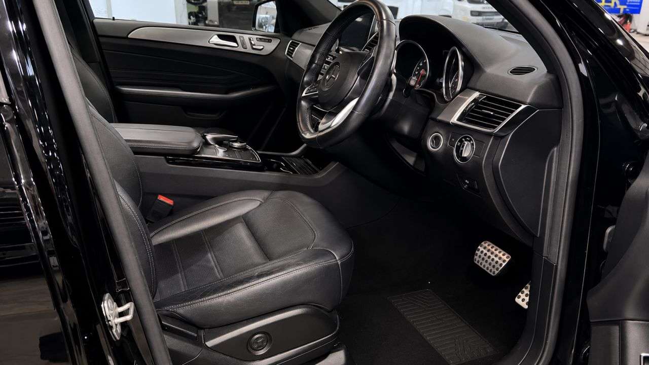 A 2018 MERCEDES-BENZ GLE 2.1 GLE250d AMG Night Edition SUV 5dr Diesel G-Tronic 4MATIC Euro 6 (s/s) ( A 2018 MERCEDES-BENZ GLE 2.1 GLE250d AMG Night Edition SUV 5dr Diesel G-Tronic 4MATIC Euro 6 (s/s) (