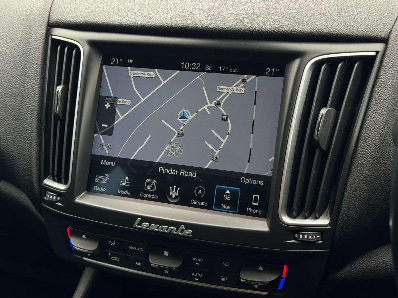 2017 MASERATI LEVANTE 2017 MASERATI LEVANTE