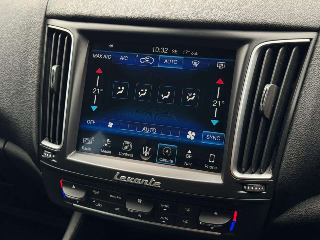2017 MASERATI LEVANTE 2017 MASERATI LEVANTE