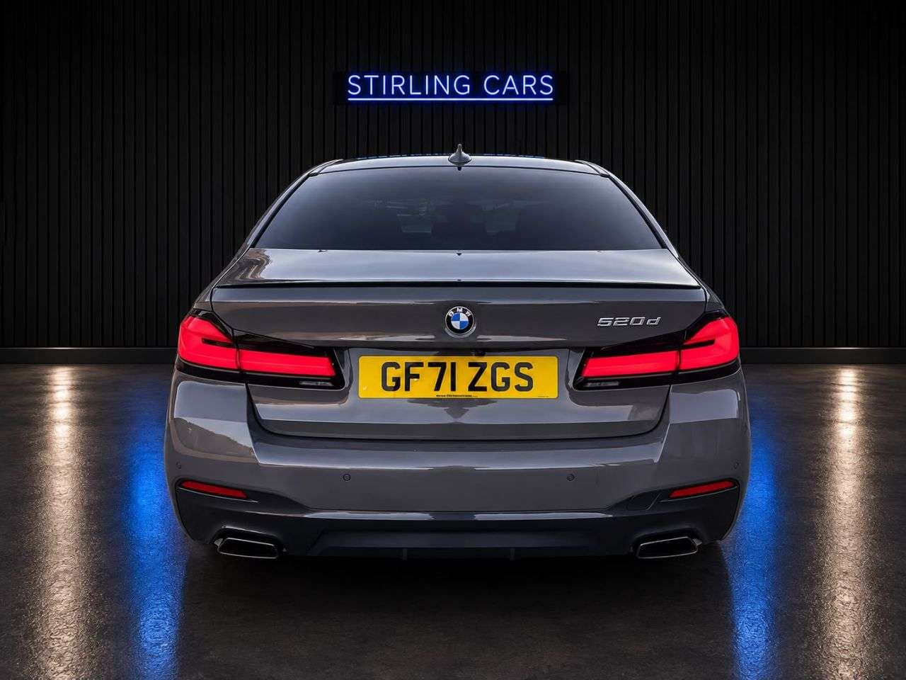 A 2021 BMW 5 SERIES 2.0 520d MHT M Sport Saloon 4dr Diesel Hybrid Steptronic Euro 6 (s/s) (190 A 2021 BMW 5 SERIES 2.0 520d MHT M Sport Saloon 4dr Diesel Hybrid Steptronic Euro 6 (s/s) (190