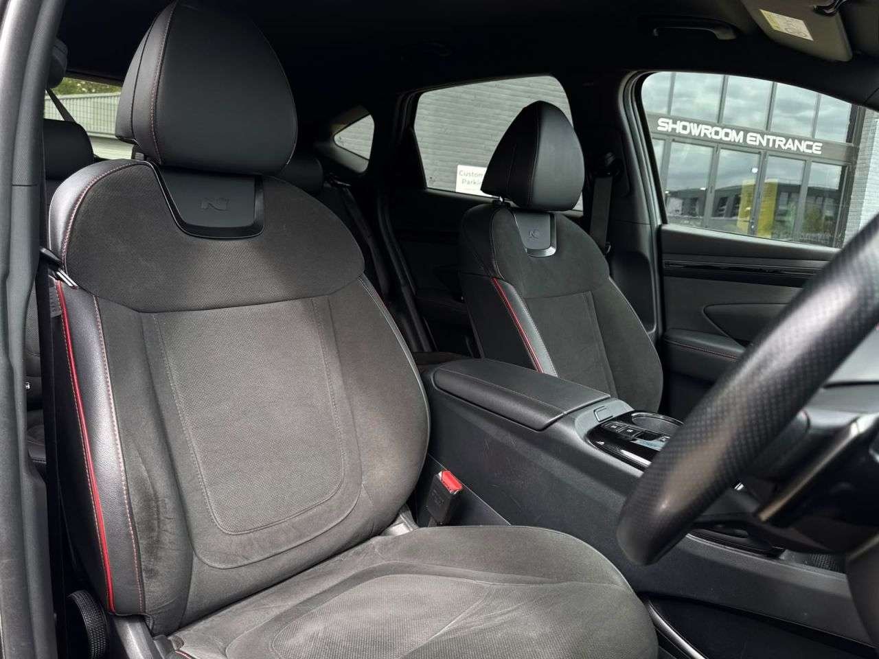 A 2023 HYUNDAI TUCSON 1.6 h T-GDi N Line SUV 5dr Petrol Hybrid Auto Euro 6 (s/s) (230 ps) A 2023 HYUNDAI TUCSON 1.6 h T-GDi N Line SUV 5dr Petrol Hybrid Auto Euro 6 (s/s) (230 ps)