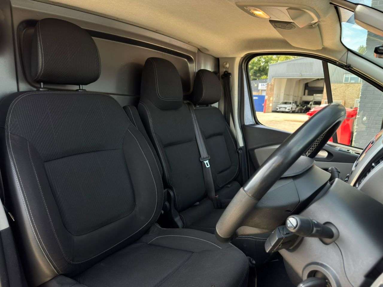 A 2019 RENAULT TRAFIC 1.6 dCi ENERGY 27 Sport Nav Panel Van 5dr Diesel Manual SWB Standard Roof E A 2019 RENAULT TRAFIC 1.6 dCi ENERGY 27 Sport Nav Panel Van 5dr Diesel Manual SWB Standard Roof E