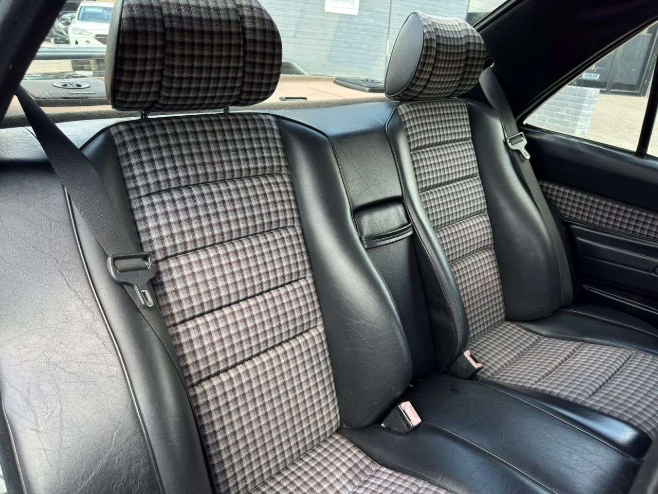 1989 MERCEDES-BENZ 190 1989 MERCEDES-BENZ 190