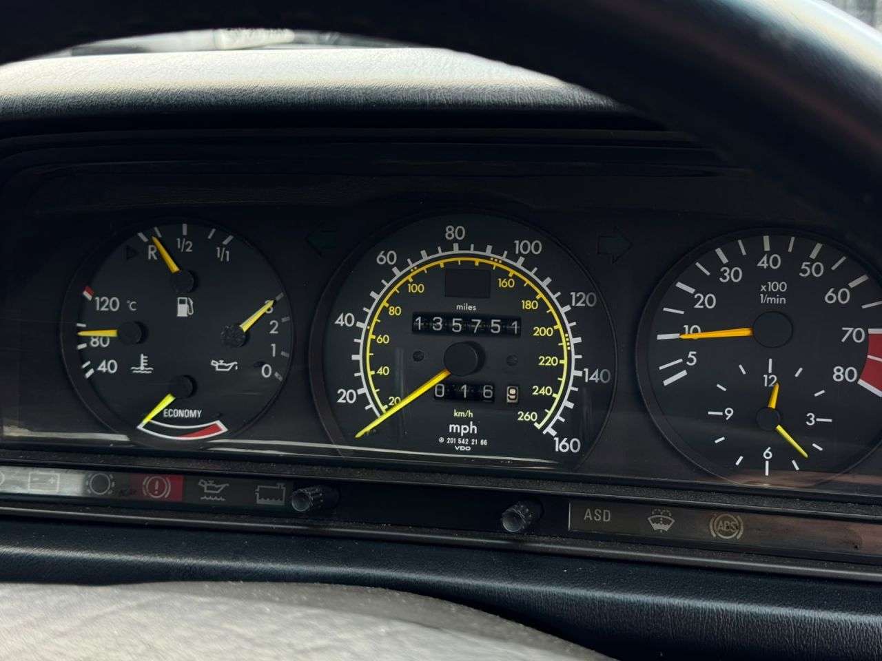 1989 MERCEDES-BENZ 190 1989 MERCEDES-BENZ 190