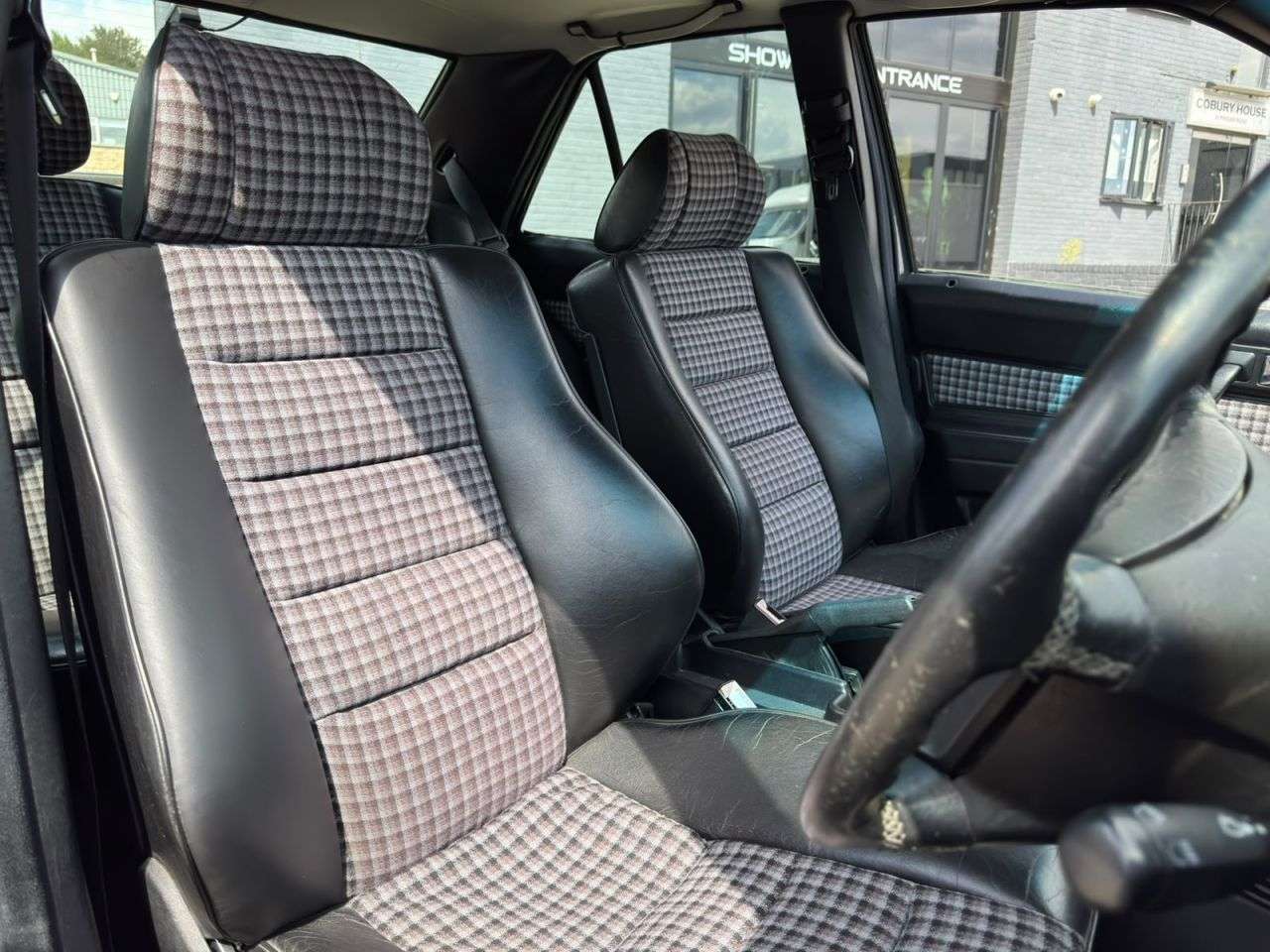 A 1989 MERCEDES-BENZ 190 2.5l 4dr 201 BHP - Cosworth A 1989 MERCEDES-BENZ 190 2.5l 4dr 201 BHP - Cosworth