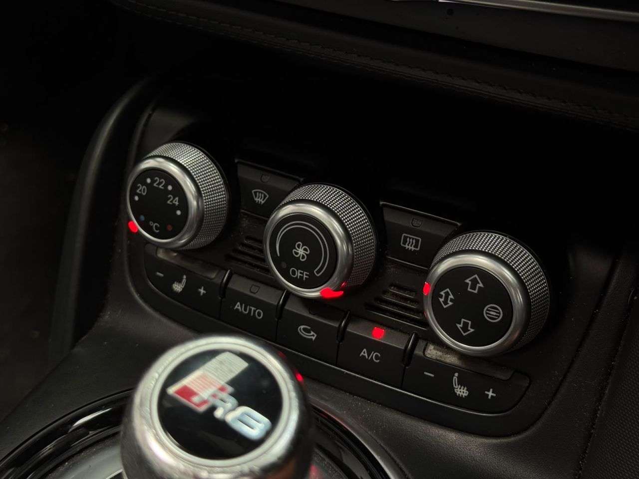 2014 AUDI R8 2014 AUDI R8