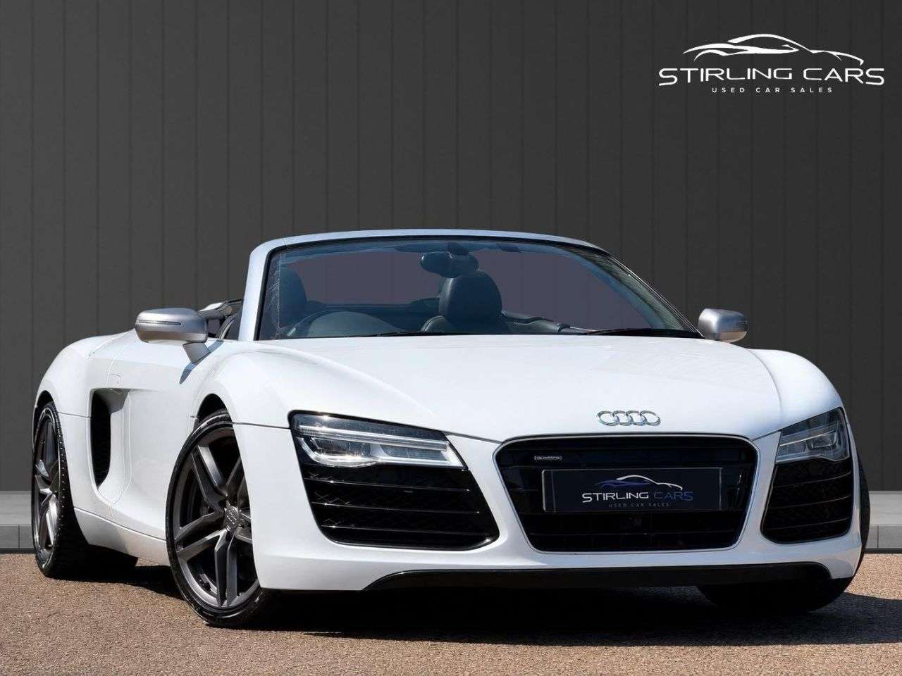 A 2014 AUDI R8 4.2 FSI V8 Spyder 2dr Petrol S Tronic quattro Euro 5 (430 ps) FINANCE+WARRA A 2014 AUDI R8 4.2 FSI V8 Spyder 2dr Petrol S Tronic quattro Euro 5 (430 ps) FINANCE+WARRA