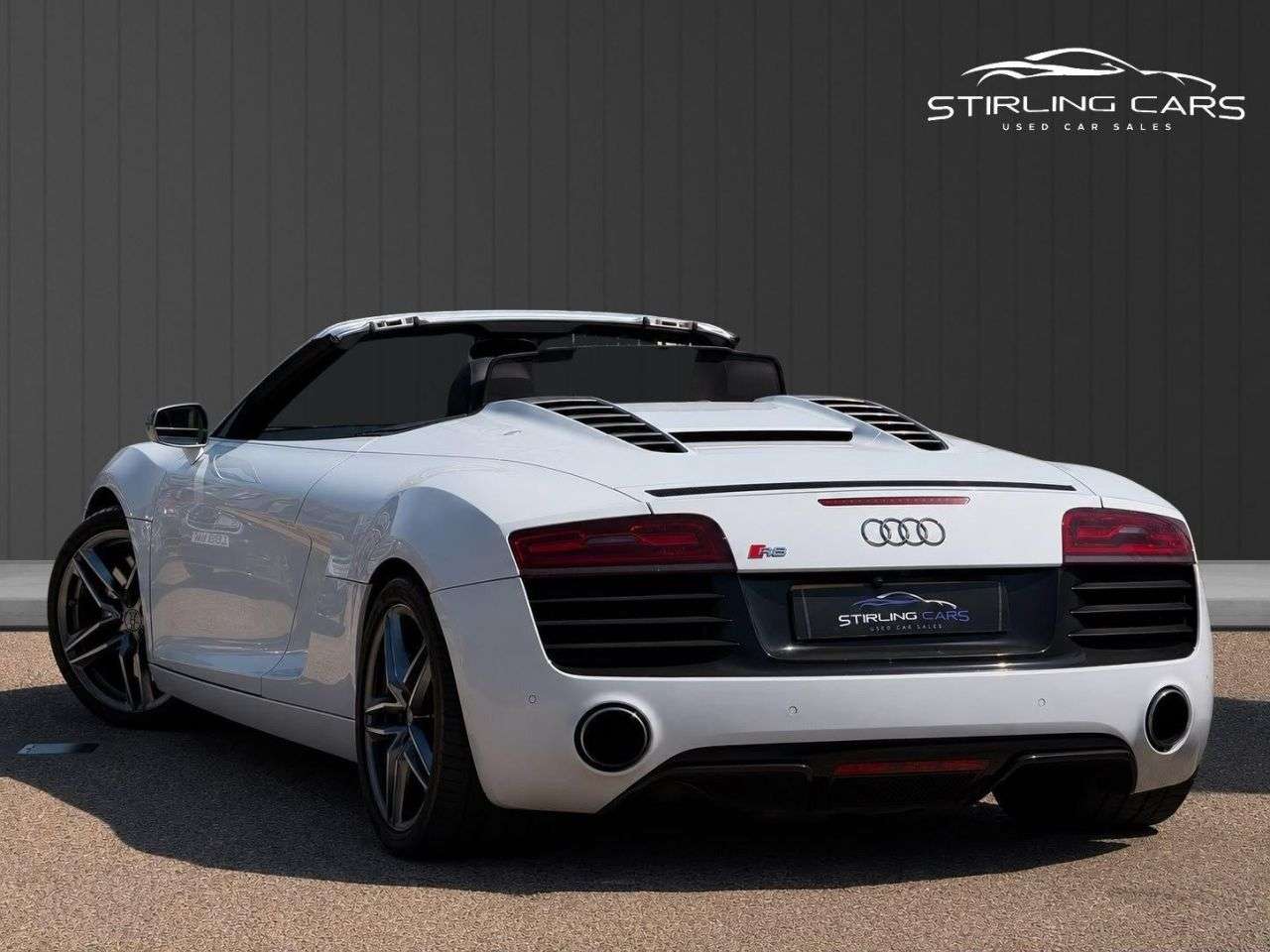 A 2014 AUDI R8 4.2 FSI V8 Spyder 2dr Petrol S Tronic quattro Euro 5 (430 ps) FINANCE+WARRA A 2014 AUDI R8 4.2 FSI V8 Spyder 2dr Petrol S Tronic quattro Euro 5 (430 ps) FINANCE+WARRA