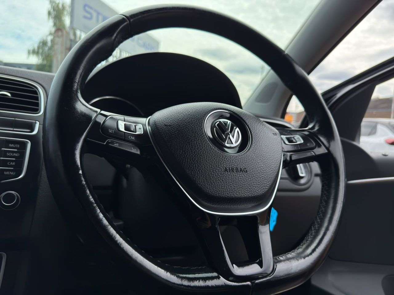 2017 VOLKSWAGEN POLO 2017 VOLKSWAGEN POLO