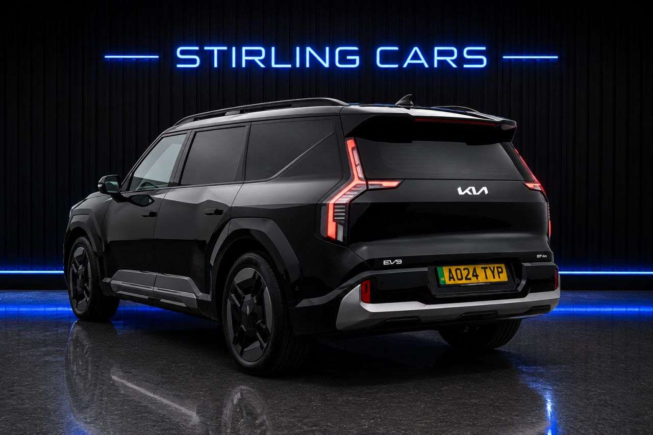 A 2024 KIA EV9 99.8kWh GT-Line S SUV 5dr Electric Auto AWD (7 Seat) (378 bhp) A 2024 KIA EV9 99.8kWh GT-Line S SUV 5dr Electric Auto AWD (7 Seat) (378 bhp)