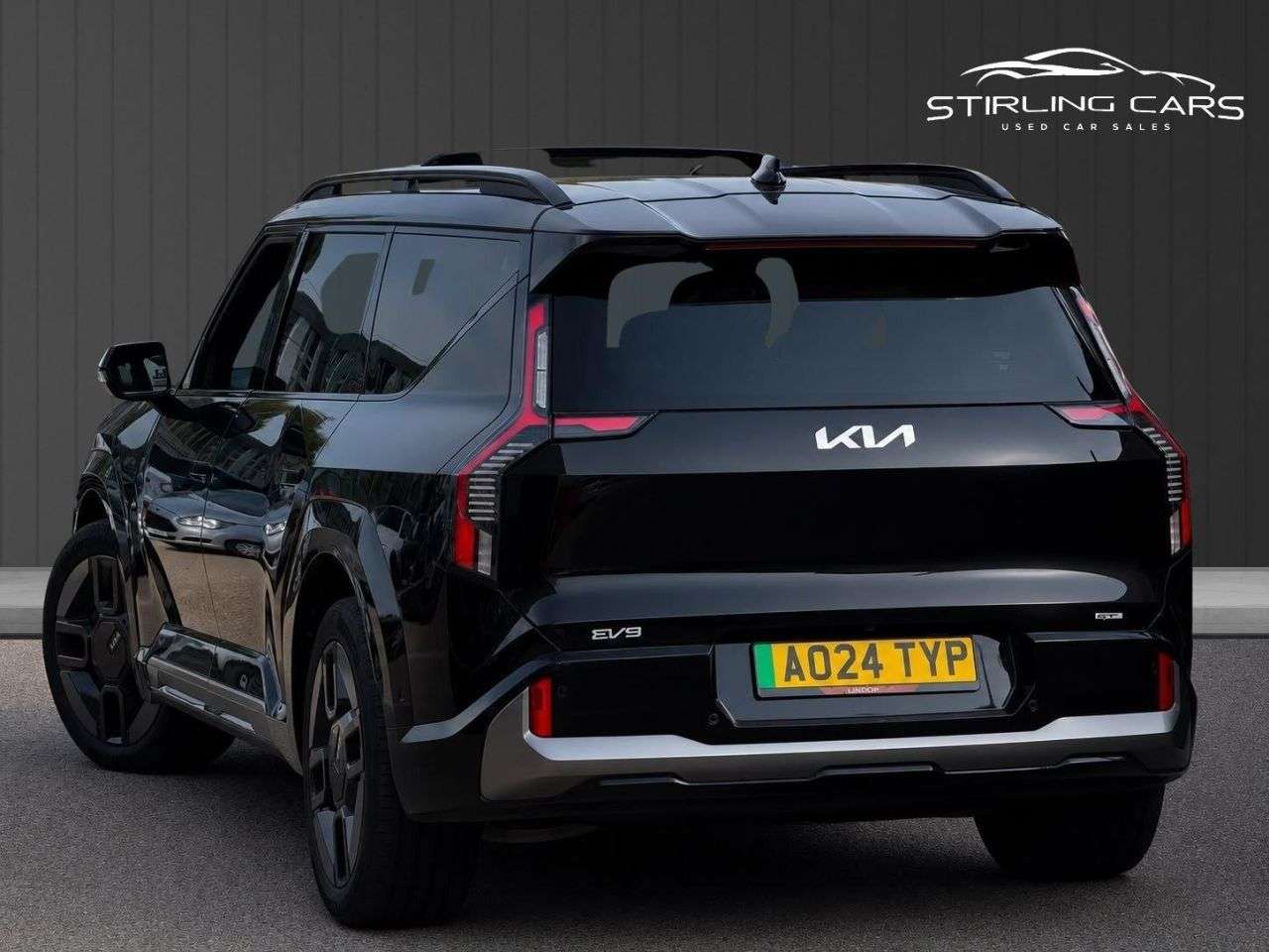 A 2024 KIA EV9 99.8kWh GT-Line S SUV 5dr Electric Auto AWD (7 Seat) (378 bhp) FINANCE+WARR A 2024 KIA EV9 99.8kWh GT-Line S SUV 5dr Electric Auto AWD (7 Seat) (378 bhp) FINANCE+WARR
