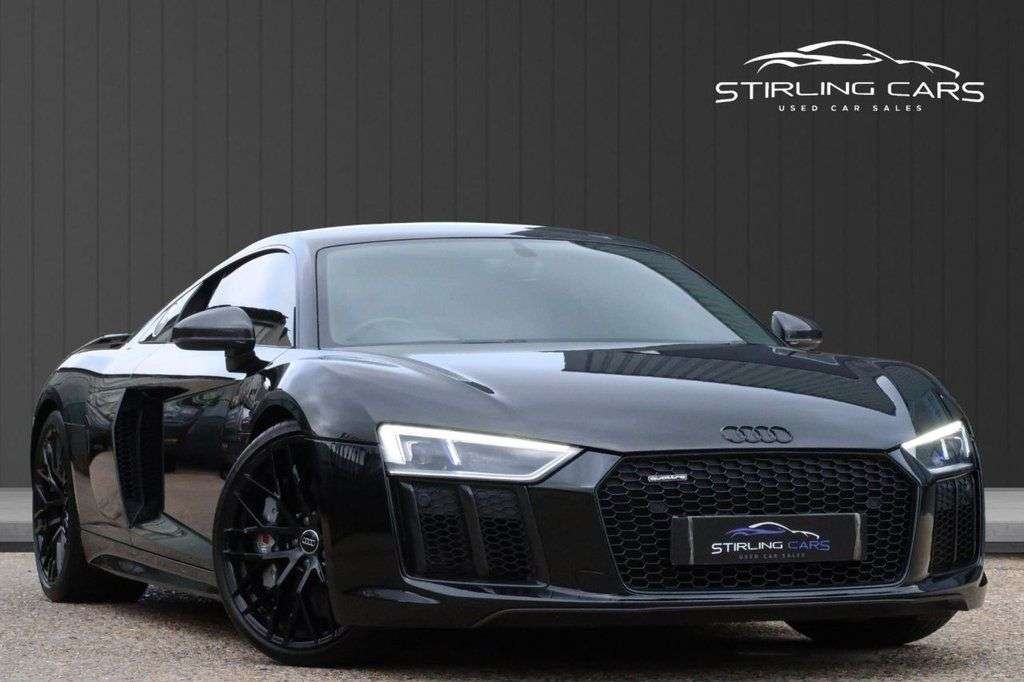 A 2017 AUDI R8 5.2 FSI V10 Plus Coupe 2dr Petrol S Tronic quattro Euro 6 (s/s) (610 ps) FI A 2017 AUDI R8 5.2 FSI V10 Plus Coupe 2dr Petrol S Tronic quattro Euro 6 (s/s) (610 ps) FI
