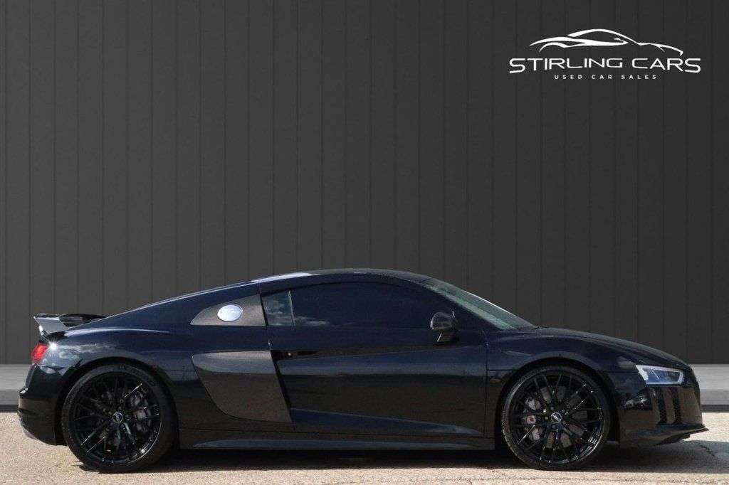 2017 AUDI R8 2017 AUDI R8