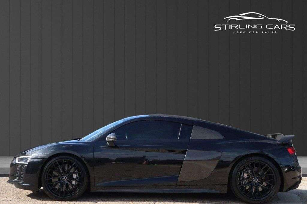 2017 AUDI R8 2017 AUDI R8