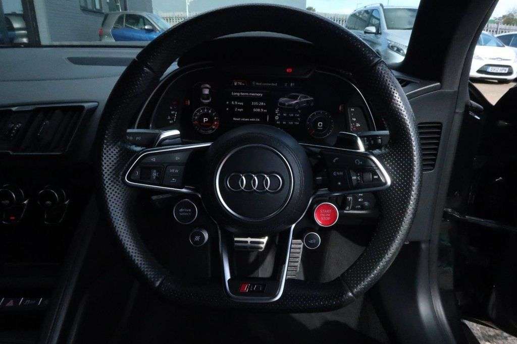 2017 AUDI R8 2017 AUDI R8
