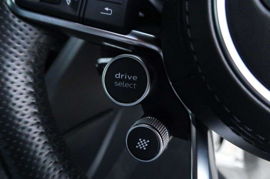 2017 AUDI R8 2017 AUDI R8