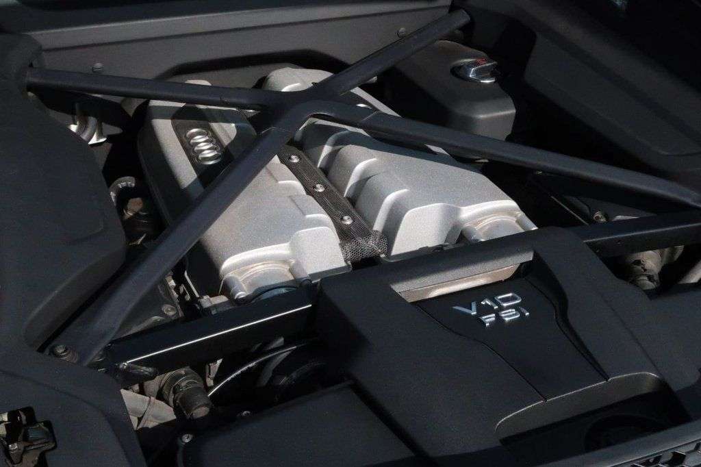 2017 AUDI R8 2017 AUDI R8