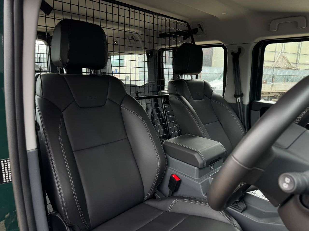 A 2025 INEOS GRENADIER 3.0D Fieldmaster Station Wagon 6dr Diesel Auto 4WD Euro 6 (s/s) (246 ps) FI A 2025 INEOS GRENADIER 3.0D Fieldmaster Station Wagon 6dr Diesel Auto 4WD Euro 6 (s/s) (246 ps) FI