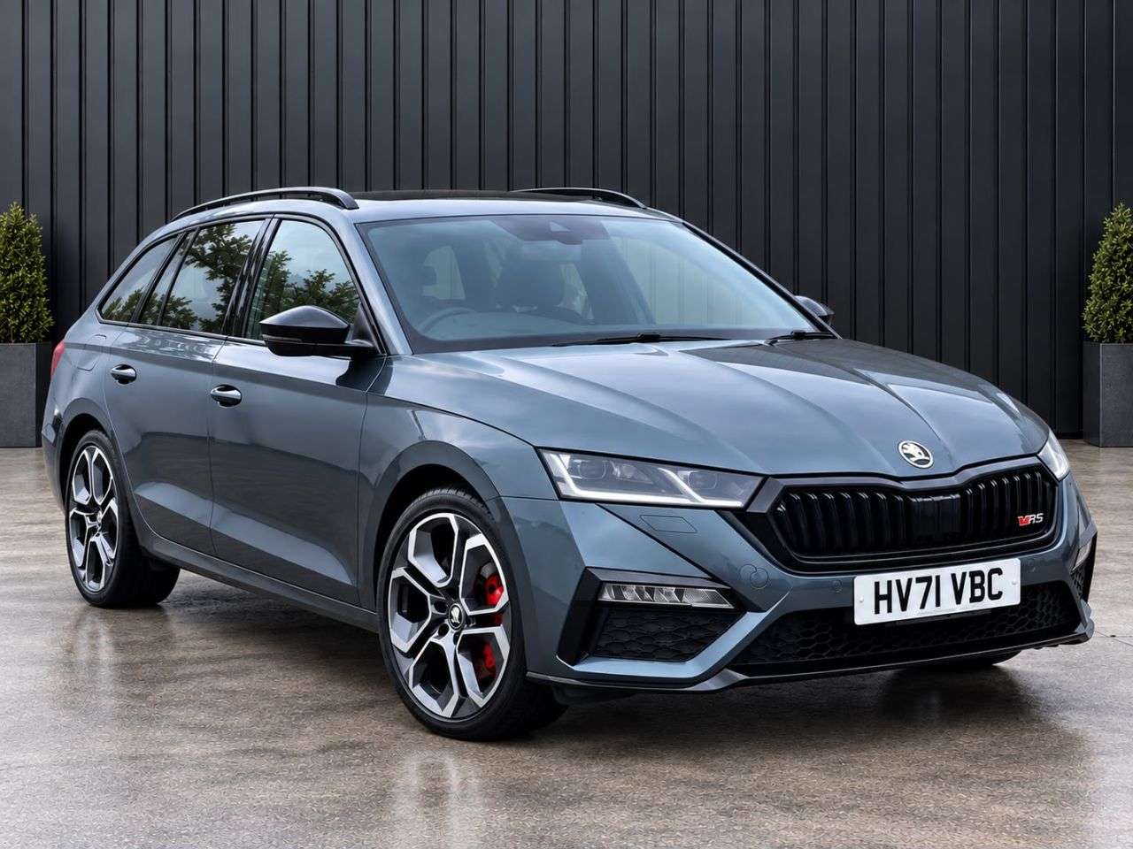A 2021 SKODA OCTAVIA 1.4 TSI iV 13kWh vRS Estate 5dr Petrol Plug-in Hybrid DSG Euro 6 (s/s) (245 A 2021 SKODA OCTAVIA 1.4 TSI iV 13kWh vRS Estate 5dr Petrol Plug-in Hybrid DSG Euro 6 (s/s) (245