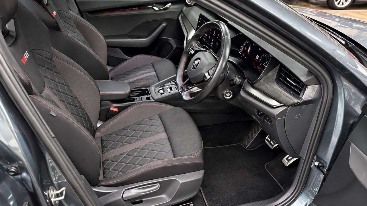 A 2021 SKODA OCTAVIA 1.4 TSI iV 13kWh vRS Estate 5dr Petrol Plug-in Hybrid DSG Euro 6 (s/s) (245 A 2021 SKODA OCTAVIA 1.4 TSI iV 13kWh vRS Estate 5dr Petrol Plug-in Hybrid DSG Euro 6 (s/s) (245