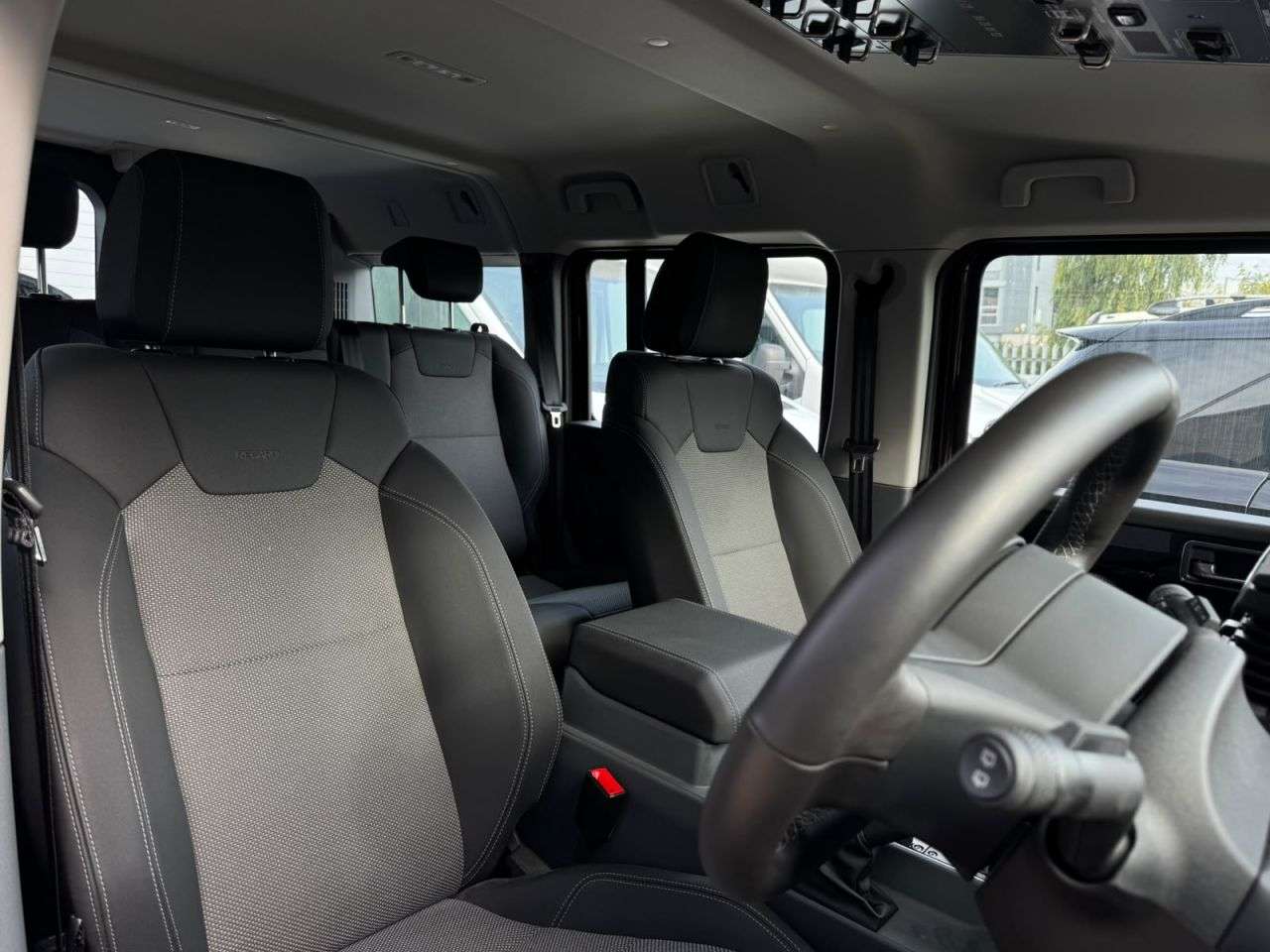 A 2025 INEOS GRENADIER 3.0D Trialmaster Station Wagon 6dr Diesel Auto 4WD Euro 6 (s/s) (246 ps) FI A 2025 INEOS GRENADIER 3.0D Trialmaster Station Wagon 6dr Diesel Auto 4WD Euro 6 (s/s) (246 ps) FI