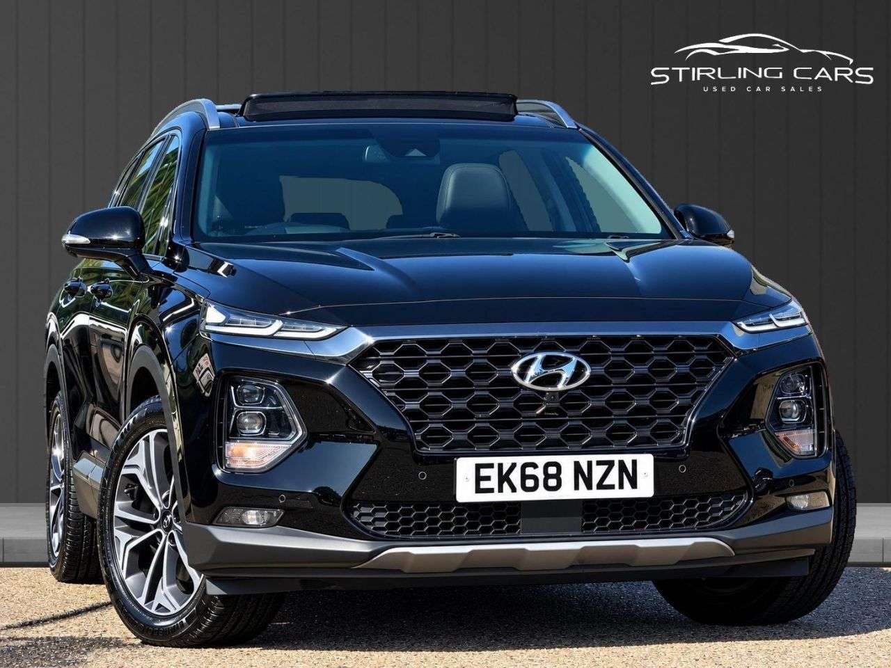 A 2018 HYUNDAI SANTA FE 2.2 CRDi Premium SE SUV 5dr Diesel Auto 4WD Euro 6 (s/s) 7 Seat (200 ps) FI A 2018 HYUNDAI SANTA FE 2.2 CRDi Premium SE SUV 5dr Diesel Auto 4WD Euro 6 (s/s) 7 Seat (200 ps) FI