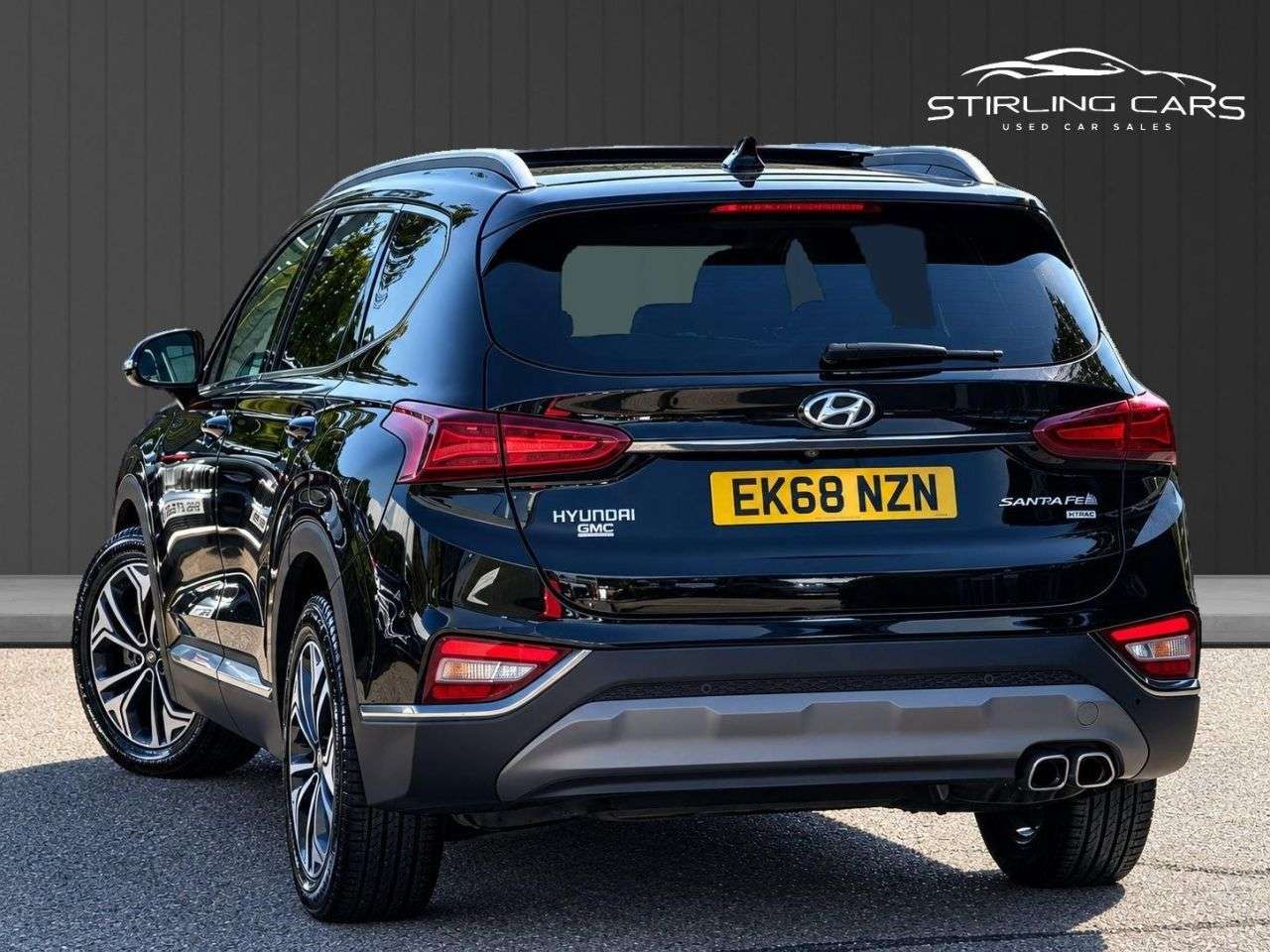 A 2018 HYUNDAI SANTA FE 2.2 CRDi Premium SE SUV 5dr Diesel Auto 4WD Euro 6 (s/s) 7 Seat (200 ps) FI A 2018 HYUNDAI SANTA FE 2.2 CRDi Premium SE SUV 5dr Diesel Auto 4WD Euro 6 (s/s) 7 Seat (200 ps) FI