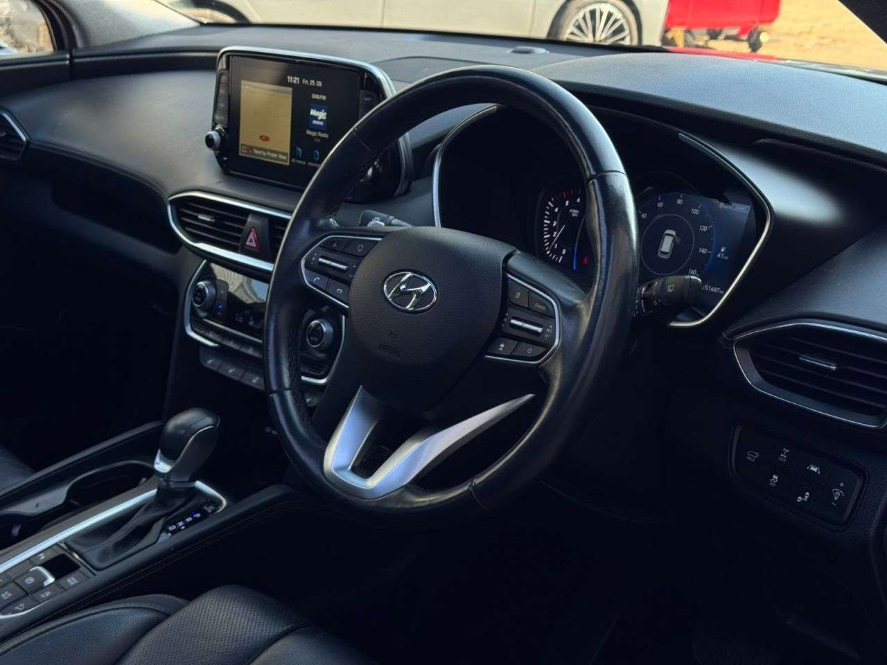 A 2018 HYUNDAI SANTA FE 2.2 CRDi Premium SE SUV 5dr Diesel Auto 4WD Euro 6 (s/s) 7 Seat (200 ps) FI A 2018 HYUNDAI SANTA FE 2.2 CRDi Premium SE SUV 5dr Diesel Auto 4WD Euro 6 (s/s) 7 Seat (200 ps) FI