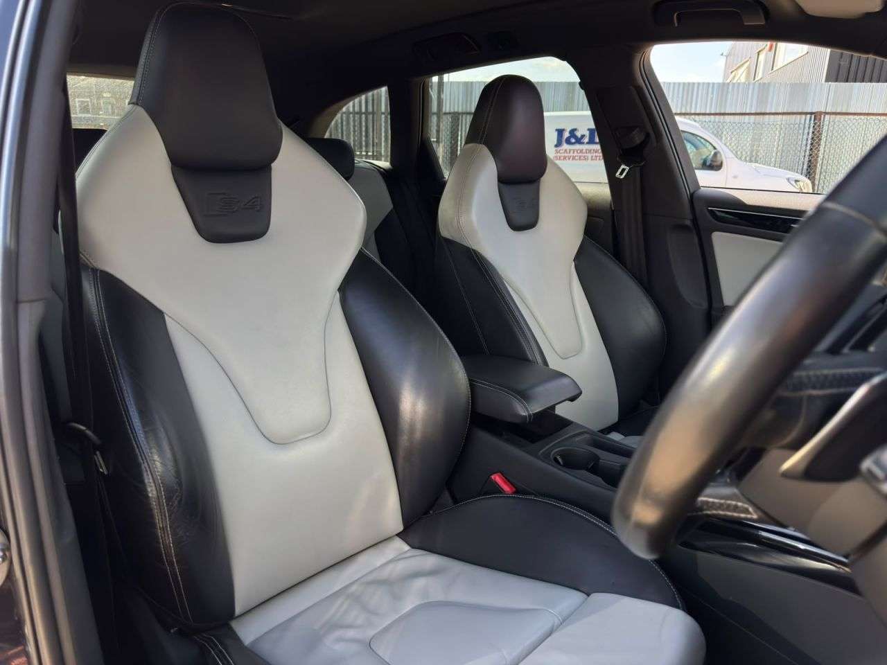A 2014 AUDI S4 AVANT 3.0 TFSI V6 Black Edition Estate 5dr Petrol S Tronic quattro Euro 5 (s/s) ( A 2014 AUDI S4 AVANT 3.0 TFSI V6 Black Edition Estate 5dr Petrol S Tronic quattro Euro 5 (s/s) (