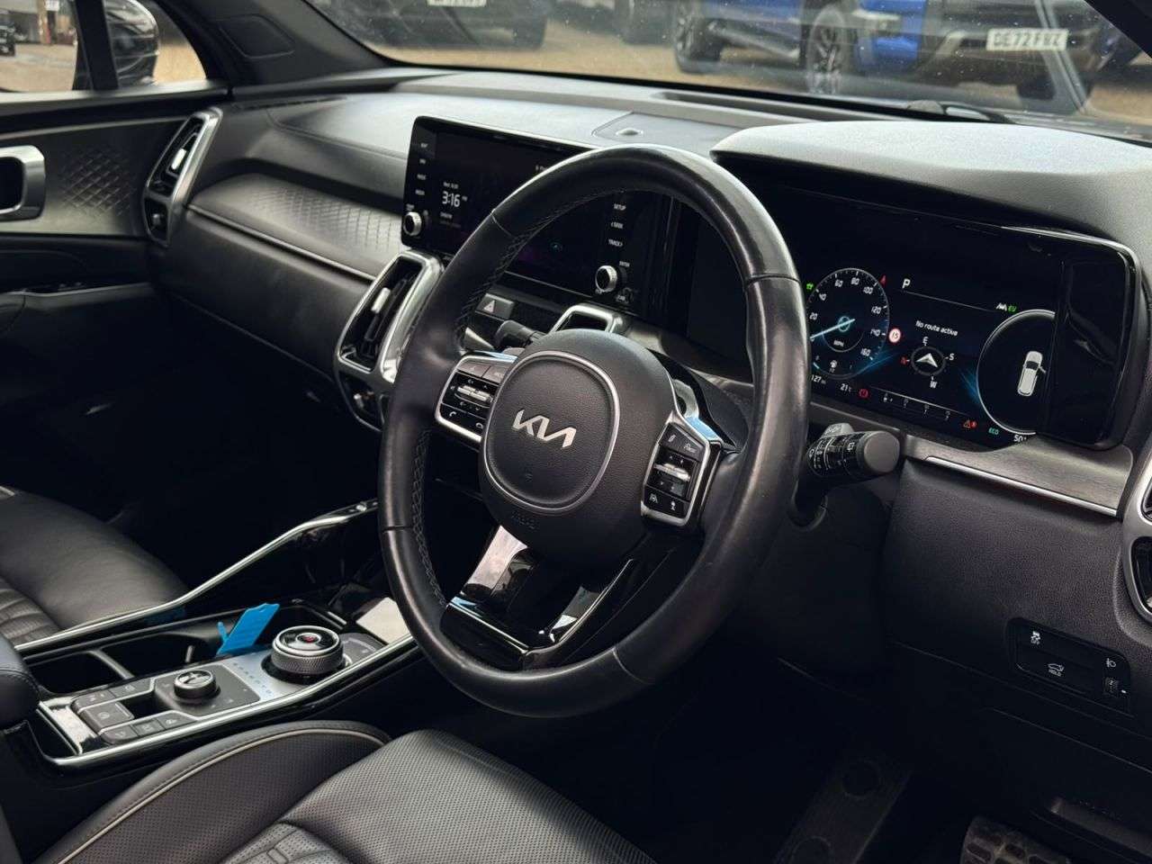 A 2023 KIA SORENTO 1.6 h T-GDi 4 SUV 5dr Petrol Hybrid Auto AWD Euro 6 (s/s) (226 bhp) FINANCE A 2023 KIA SORENTO 1.6 h T-GDi 4 SUV 5dr Petrol Hybrid Auto AWD Euro 6 (s/s) (226 bhp) FINANCE