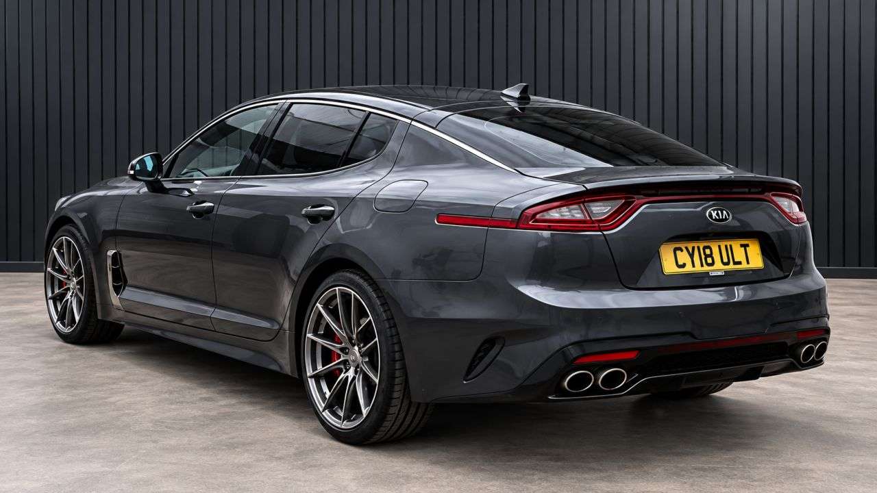 A 2018 KIA STINGER GT S ISG A 2018 KIA STINGER GT S ISG