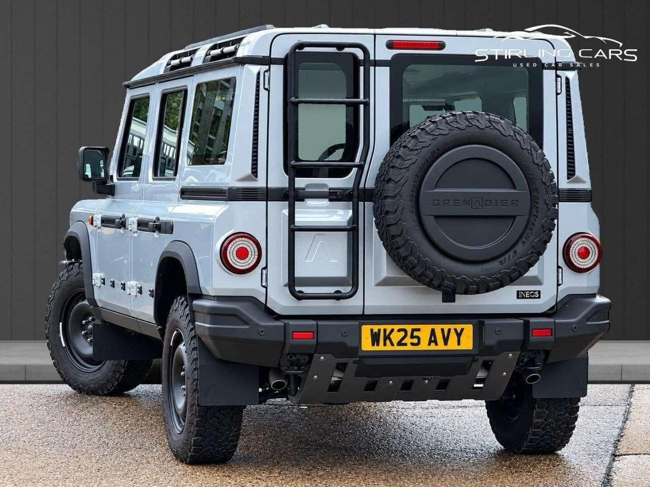 A 2025 INEOS GRENADIER 3.0D Fieldmaster Station Wagon 6dr DIESEL Auto 4WD Euro 6 (s/s) (246 ps) FI A 2025 INEOS GRENADIER 3.0D Fieldmaster Station Wagon 6dr DIESEL Auto 4WD Euro 6 (s/s) (246 ps) FI