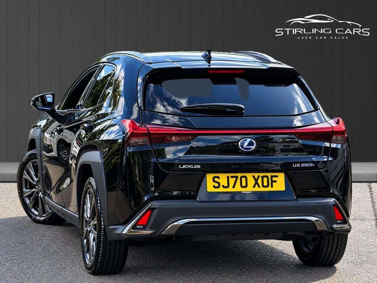 A 2020 LEXUS UX 2.0 250h F Sport SUV 5dr Petrol Hybrid E-CVT Euro 6 (s/s) (184 ps) MEDIA+AC A 2020 LEXUS UX 2.0 250h F Sport SUV 5dr Petrol Hybrid E-CVT Euro 6 (s/s) (184 ps) MEDIA+AC