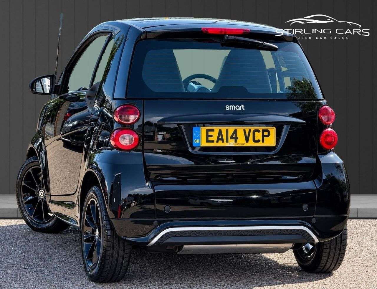 A 2014 SMART FORTWO 1.0 Passion Coupe 2dr Petrol SoftTouch Euro 5 (84 bhp) FINANCE+WARRANTY+SER A 2014 SMART FORTWO 1.0 Passion Coupe 2dr Petrol SoftTouch Euro 5 (84 bhp) FINANCE+WARRANTY+SER