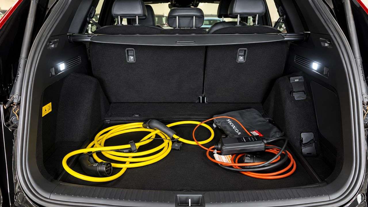 A 2025 HONDA CR-V 2.0 17.7kWh Advance Tech SUV 5dr Petrol Plug-in Hybrid eCVT Euro 6 (s/s) (1 A 2025 HONDA CR-V 2.0 17.7kWh Advance Tech SUV 5dr Petrol Plug-in Hybrid eCVT Euro 6 (s/s) (1