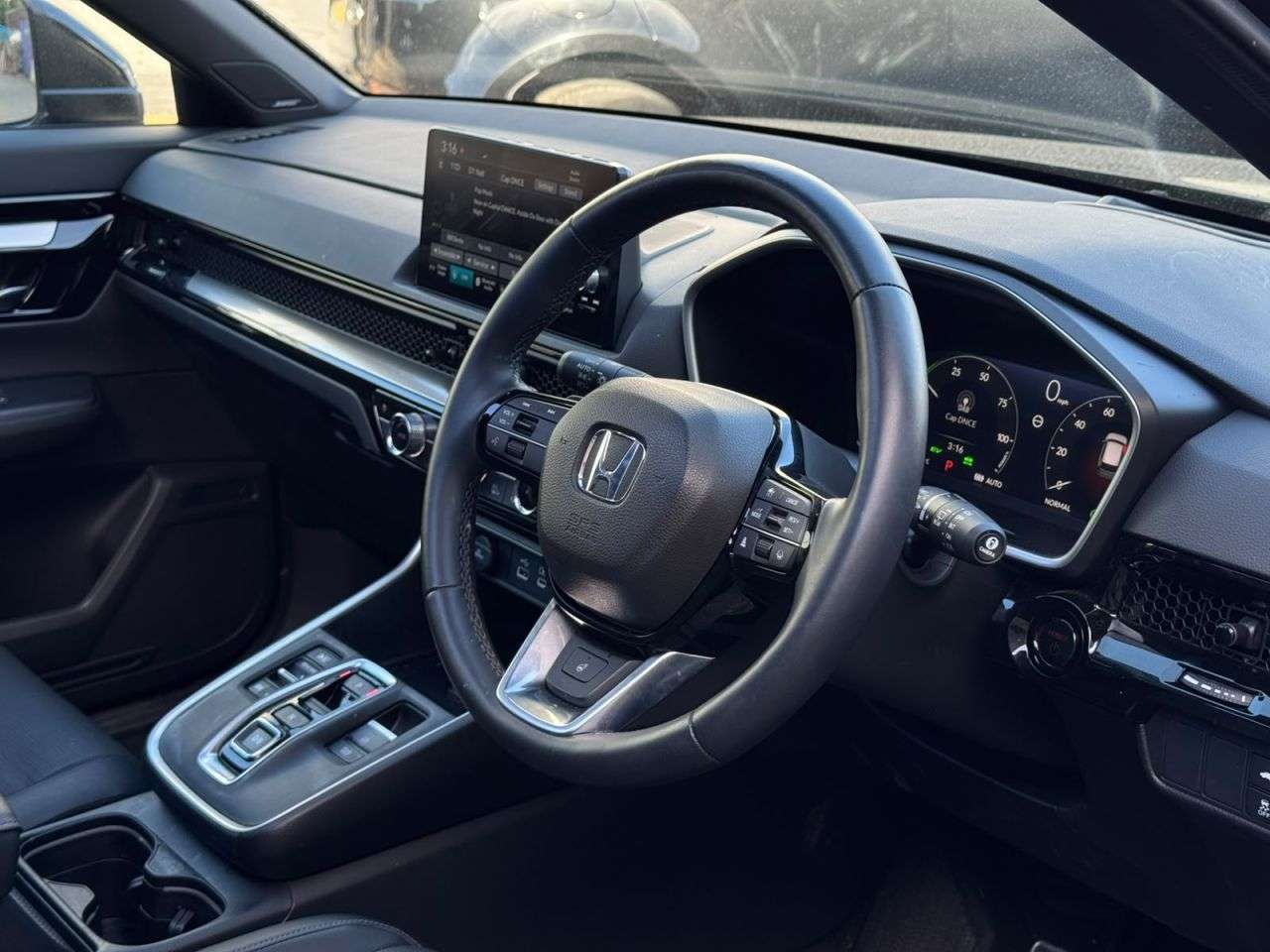 A 2025 HONDA CR-V 2.0 17.7kWh Advance Tech SUV 5dr Petrol Plug-in Hybrid eCVT Euro 6 (s/s) (1 A 2025 HONDA CR-V 2.0 17.7kWh Advance Tech SUV 5dr Petrol Plug-in Hybrid eCVT Euro 6 (s/s) (1