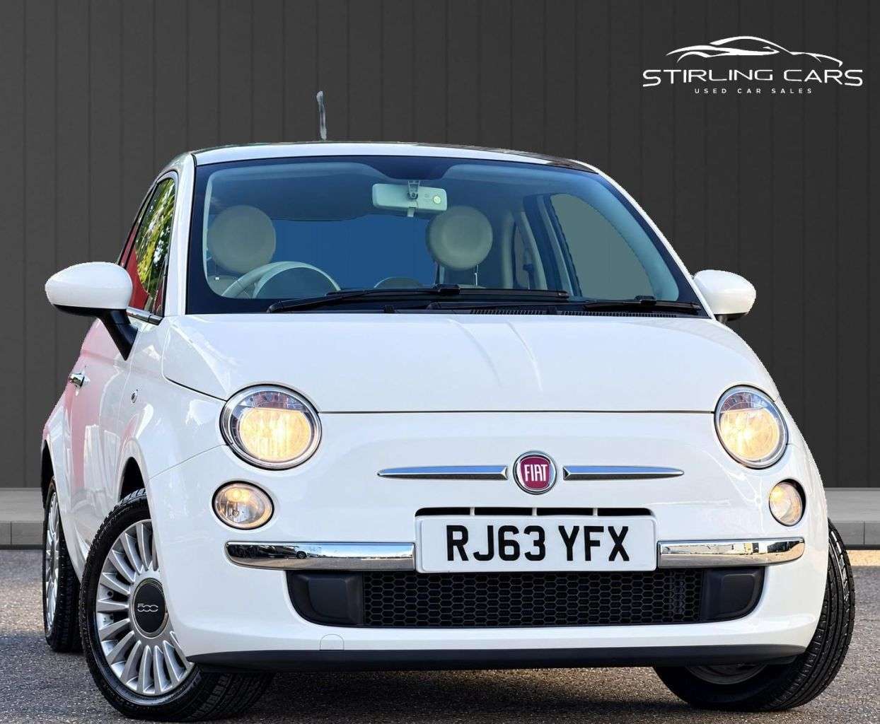A 2014 FIAT 500 1.2 Lounge Hatchback 3dr Petrol Manual Euro 6 (s/s) (69 bhp) FINANCE+WARRAN A 2014 FIAT 500 1.2 Lounge Hatchback 3dr Petrol Manual Euro 6 (s/s) (69 bhp) FINANCE+WARRAN