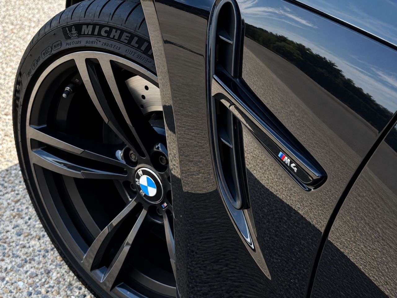 2014 BMW M4 2014 BMW M4