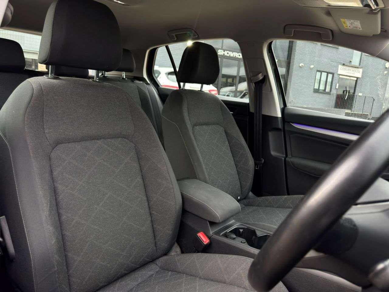 A 2021 VOLKSWAGEN GOLF 1.0 TSI Life Hatchback 5dr Petrol Manual Euro 6 (s/s) (110 ps) FINANCE+WARR A 2021 VOLKSWAGEN GOLF 1.0 TSI Life Hatchback 5dr Petrol Manual Euro 6 (s/s) (110 ps) FINANCE+WARR