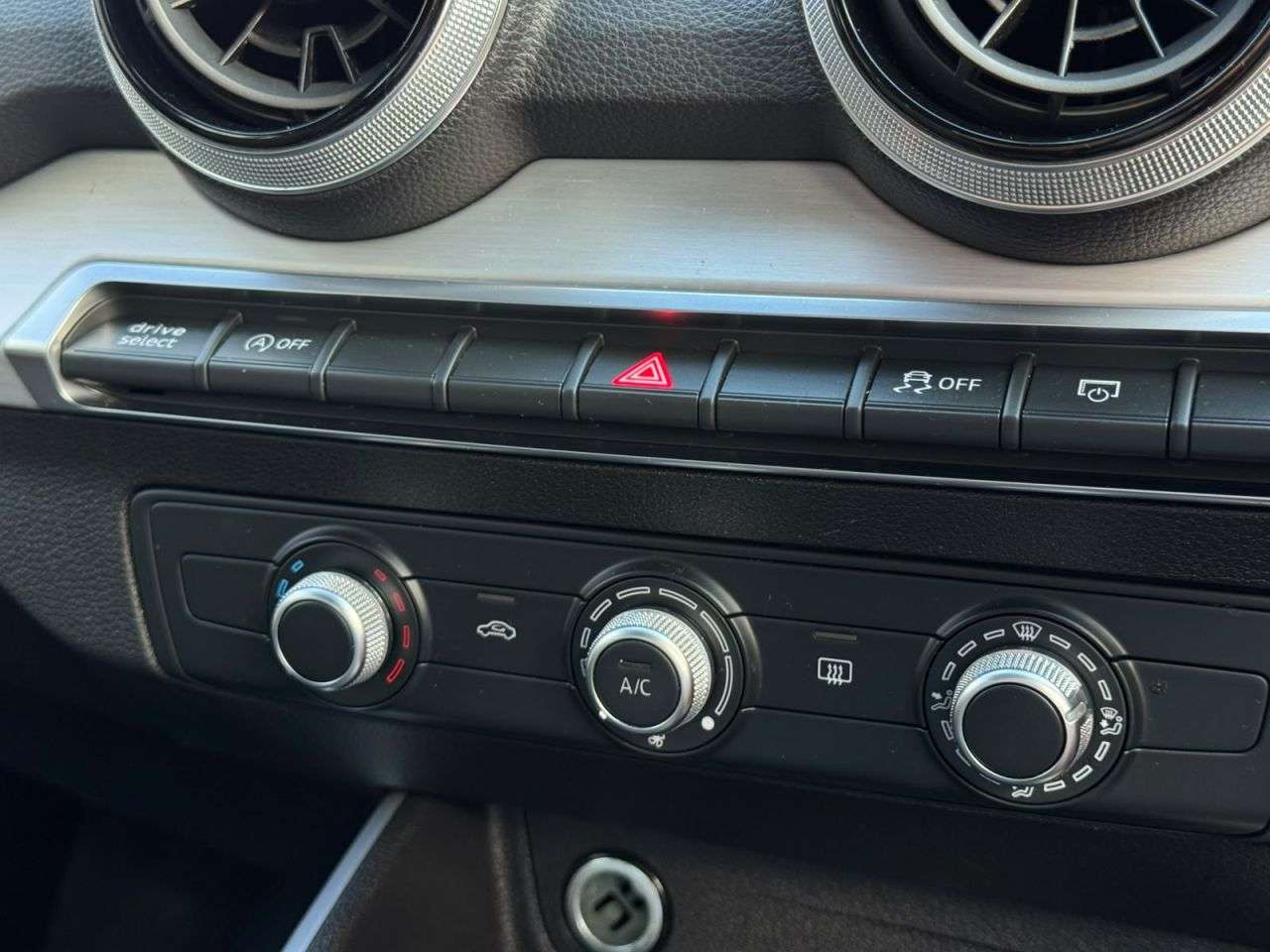 2023 AUDI Q2 2023 AUDI Q2