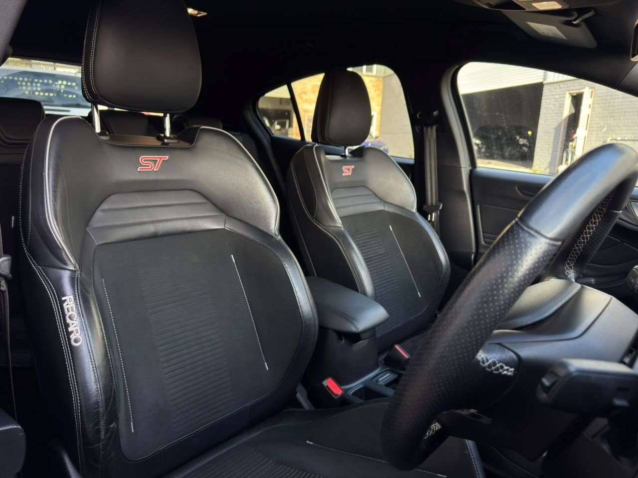 A 2020 FORD FOCUS 2.3T EcoBoost ST Hatchback 5dr Petrol Manual Euro 6 (s/s) (280 ps) FINANCE+ A 2020 FORD FOCUS 2.3T EcoBoost ST Hatchback 5dr Petrol Manual Euro 6 (s/s) (280 ps) FINANCE+