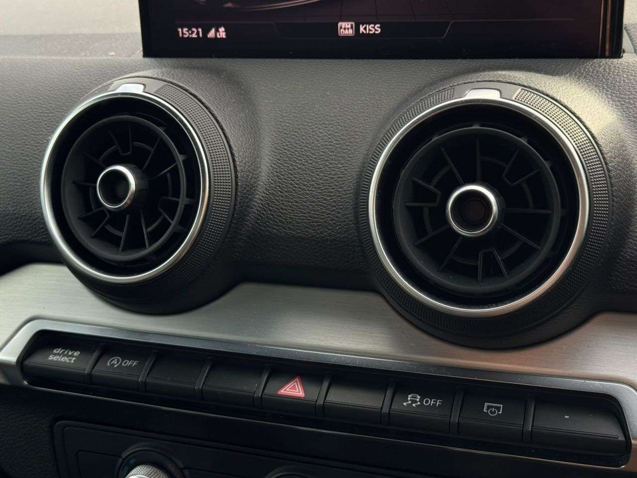 2019 AUDI Q2 2019 AUDI Q2