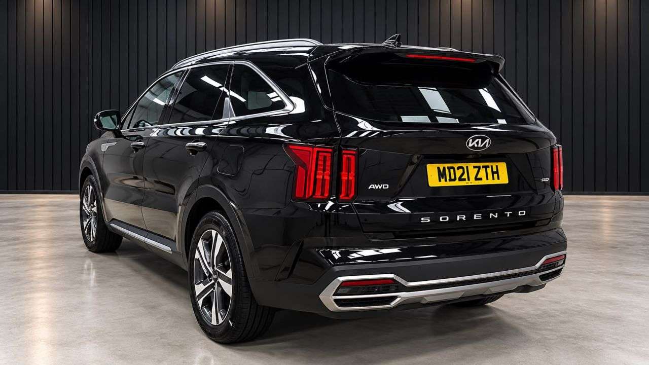 A 2021 KIA SORENTO 1.6 h T-GDi 3 SUV 5dr Petrol Hybrid Auto AWD Euro 6 (s/s) (226 bhp) FINANCE A 2021 KIA SORENTO 1.6 h T-GDi 3 SUV 5dr Petrol Hybrid Auto AWD Euro 6 (s/s) (226 bhp) FINANCE